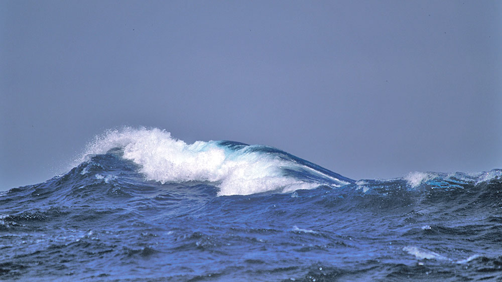 segelyacht im sturm video