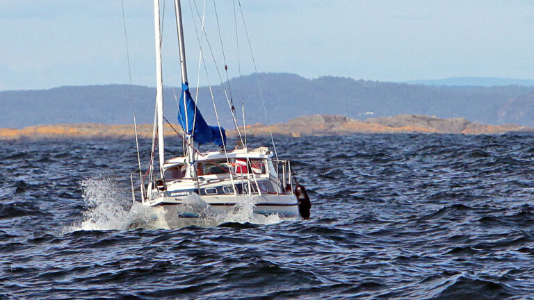 e motor segelyacht